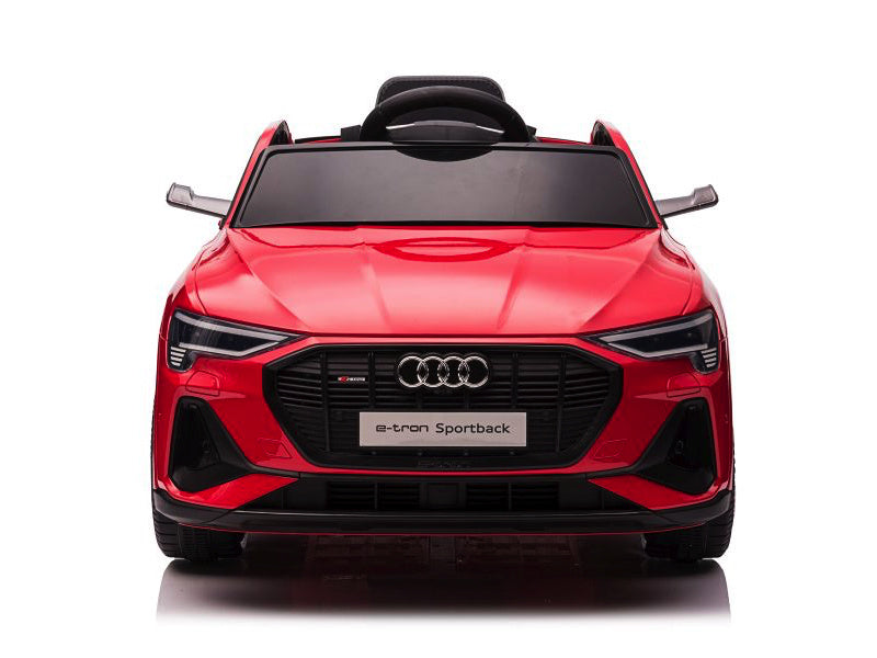 Audi e-tron ,12 volt elektrische kinderauto met rubberen banden, leder zitje en meer!