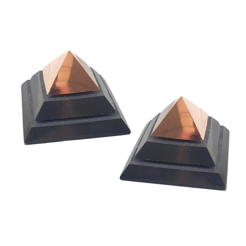 Pirâmide de Shungite Sakkara com cobre - 7 cm