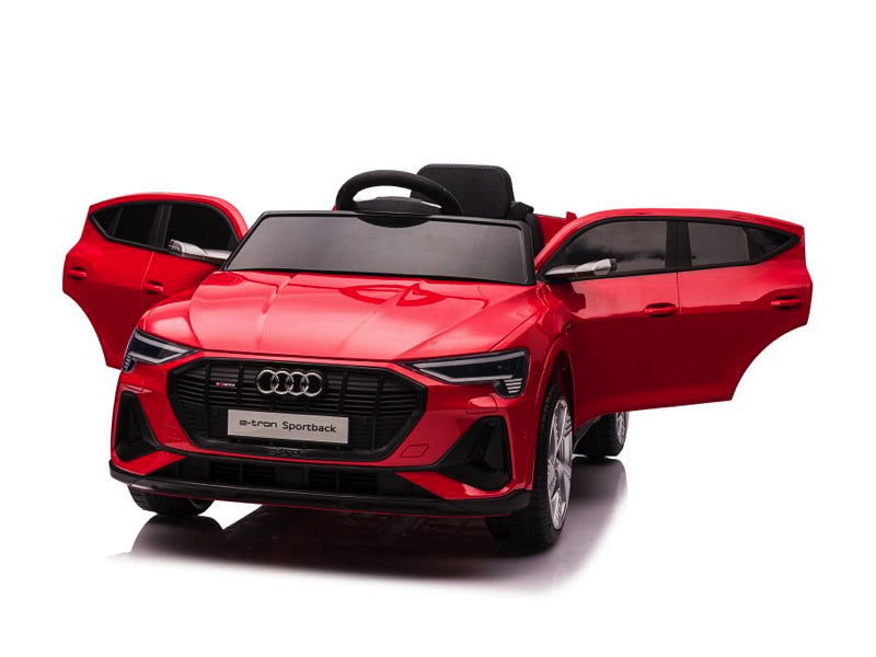 Audi e-tron ,12 volt elektrische kinderauto met rubberen banden, leder zitje en meer!