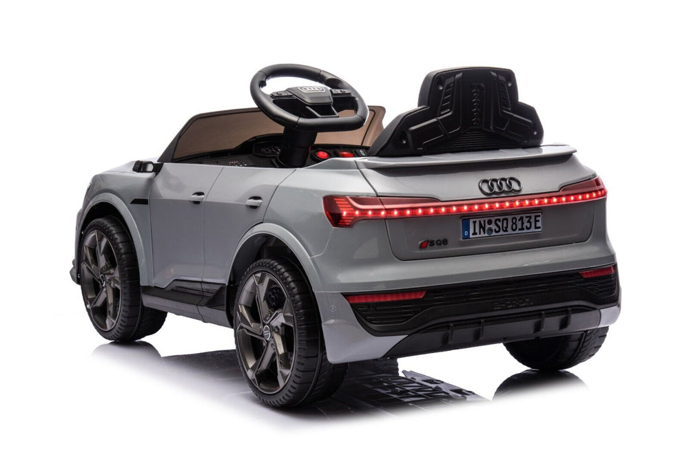 Audi S Q8, 12 volt elektrische kinderauto met rubberen banden, leder zitje en meer