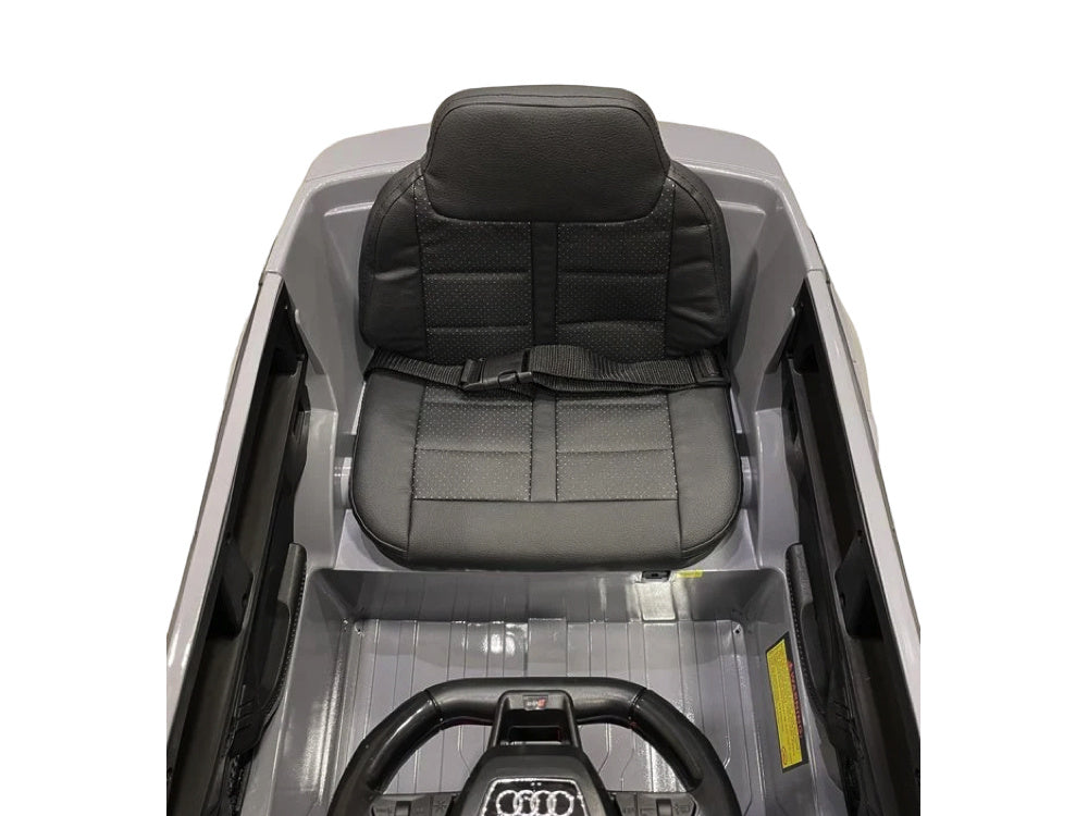 Audi RS6,12 volt elektrische kinderauto met rubberen banden, leder zitje en meer!