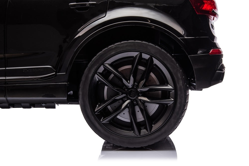 Audi Q7 elektrische kinderauto, 12 volt, rubber banden en meer!