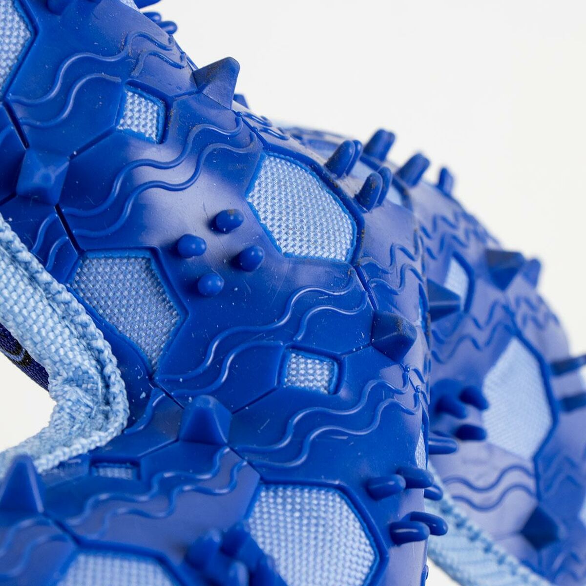 V4HC4B85AC273B8C819141780F7D6A743D4R5100395P3