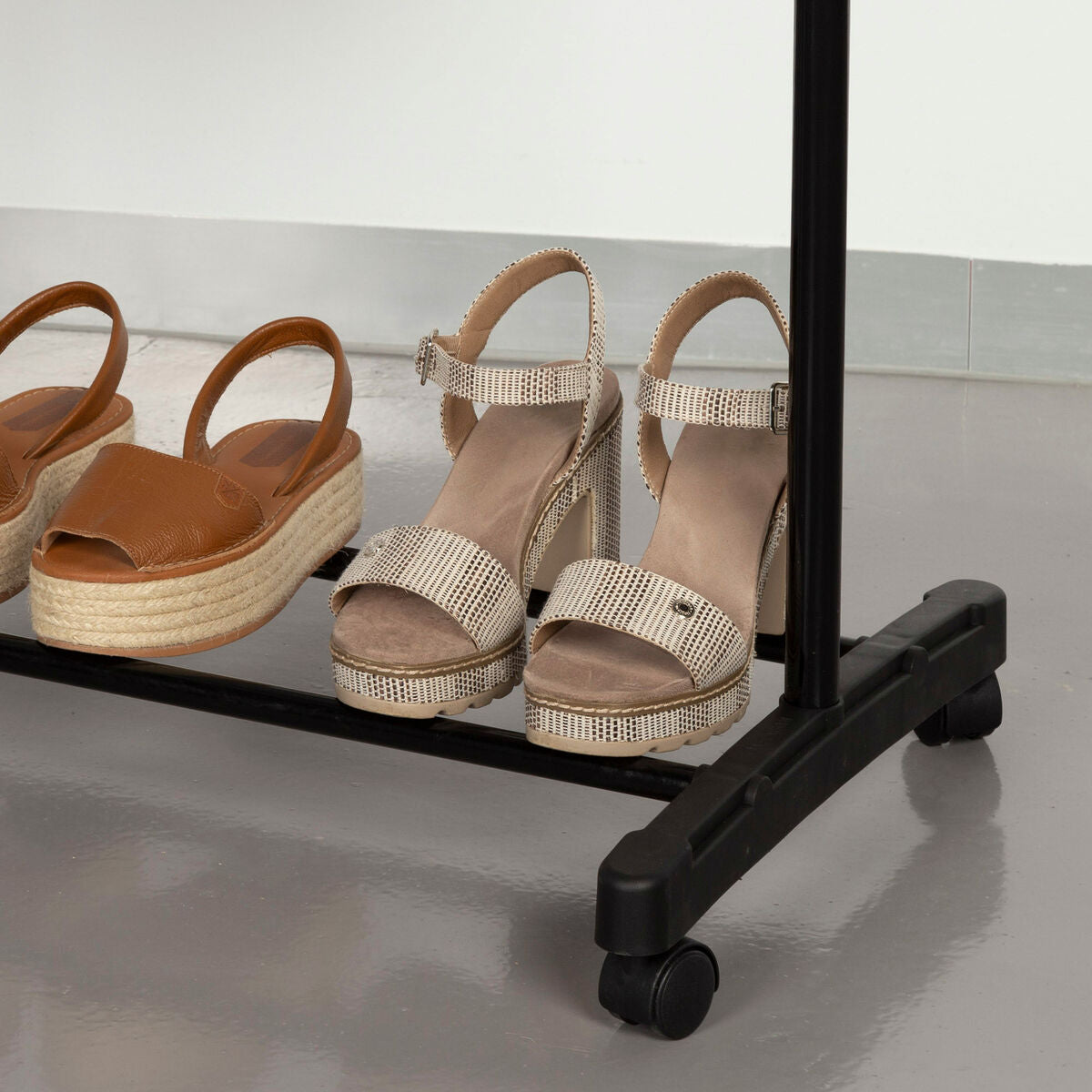 V4H8B3EA2B55AA8B1070F22FAA0CA12D68DR5649095P7