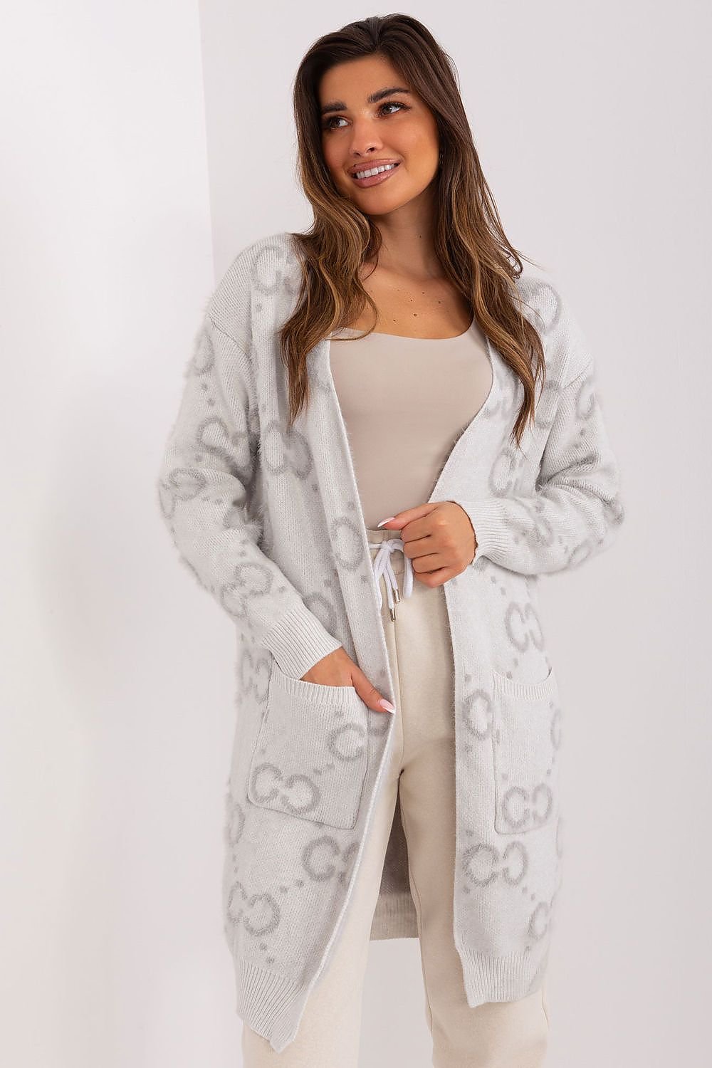 Cardigan model 187555