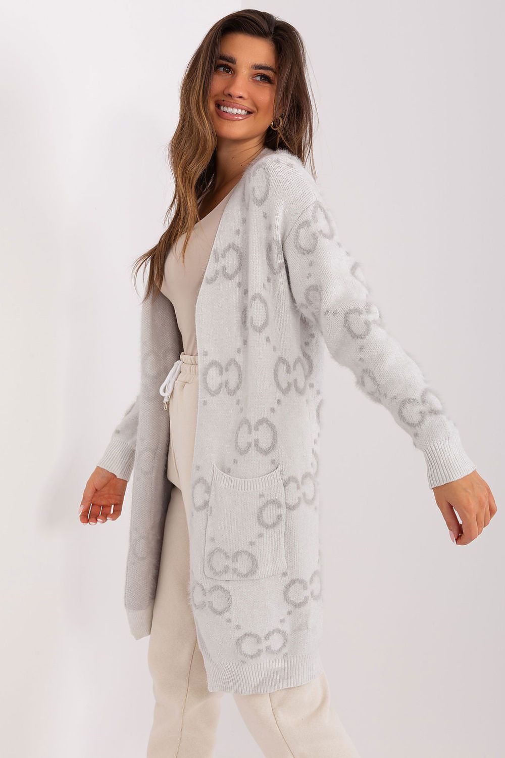 Cardigan model 187555