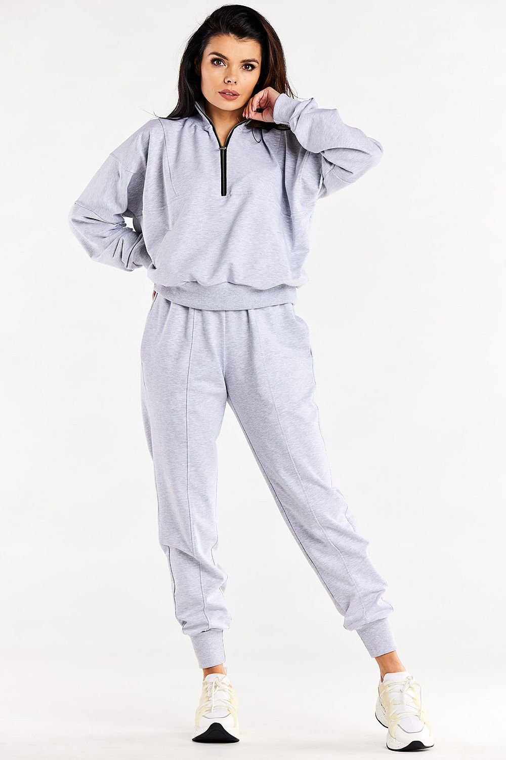 Sweatshirt model 188052