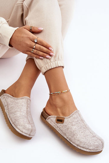 Slippers model 188666