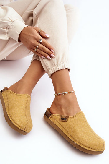 Slippers model 188668
