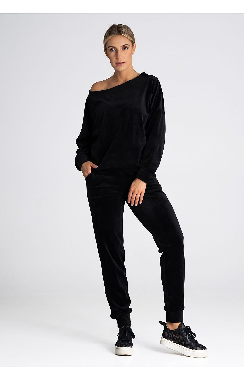 Sweatshirt model 189289