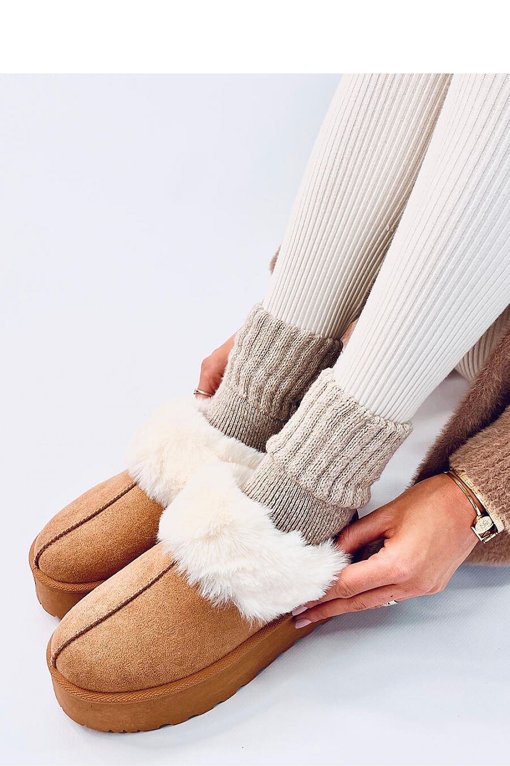 Slippers model 190463