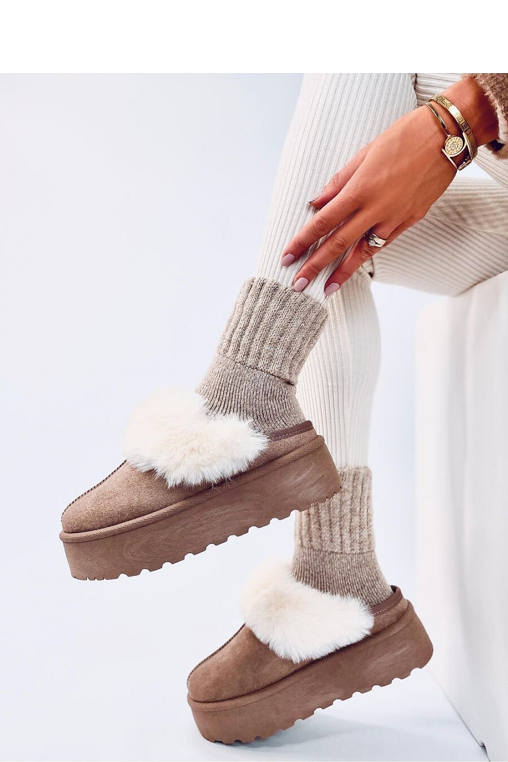Slippers model 190464