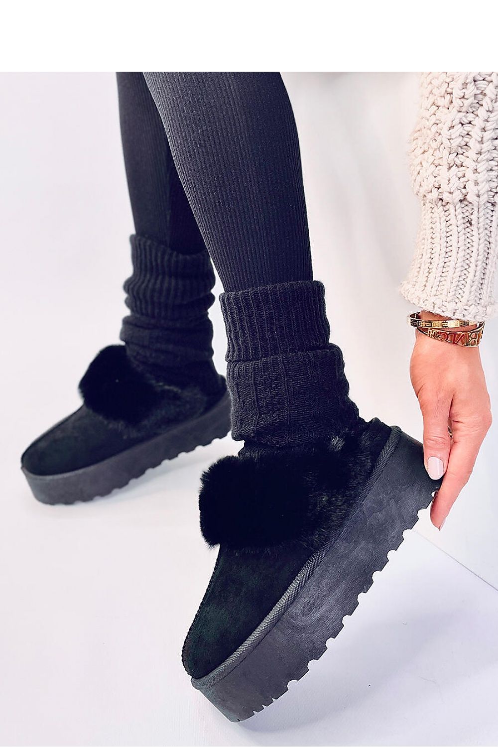 Slippers model 190465