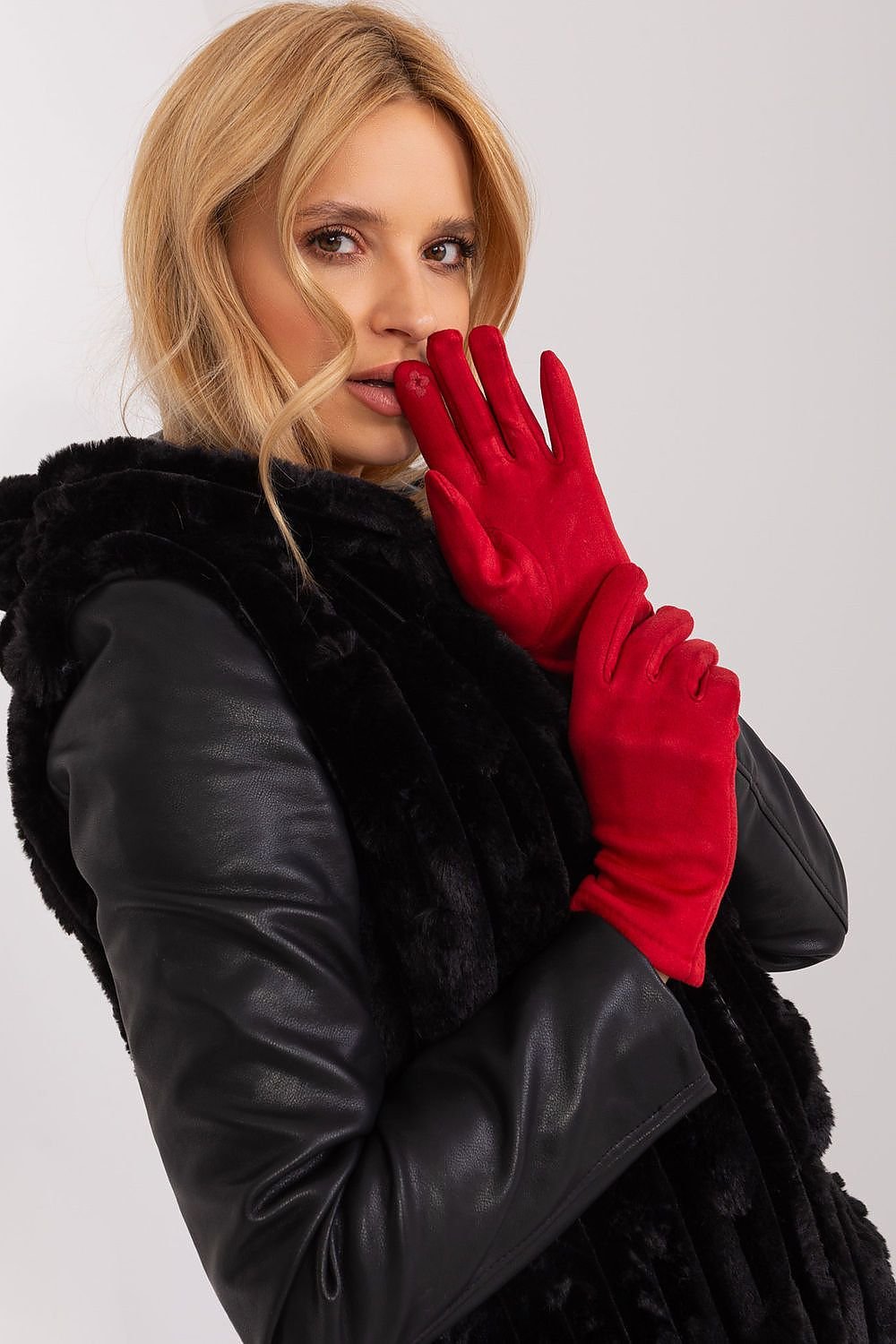 Gloves model 190824