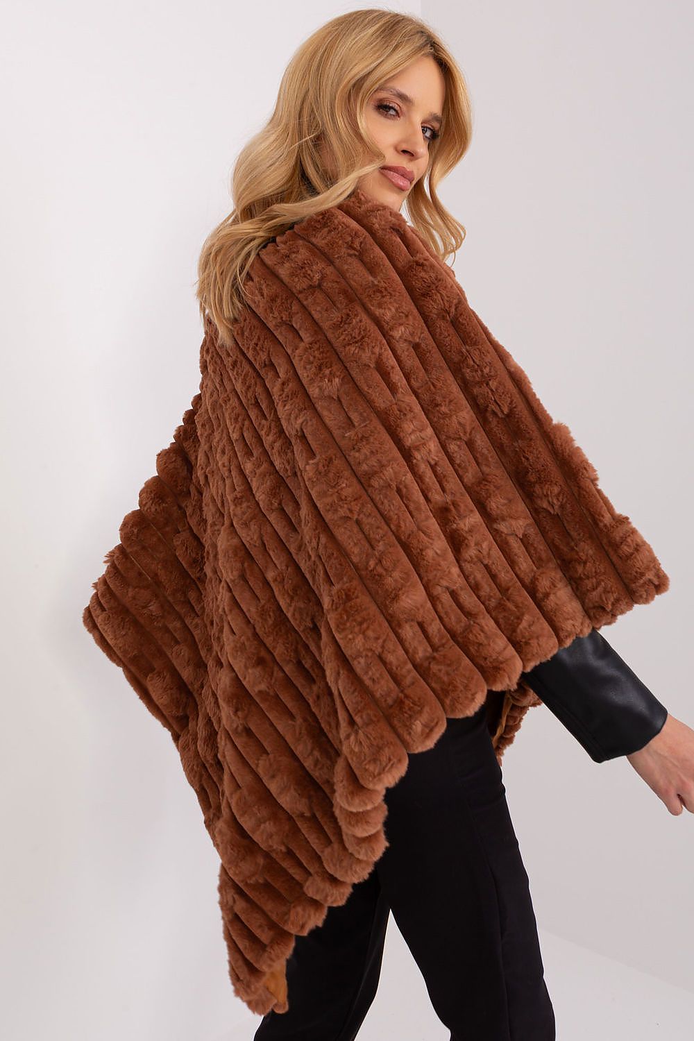 Poncho model 190856