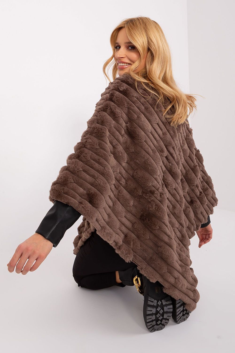 Poncho model 190858