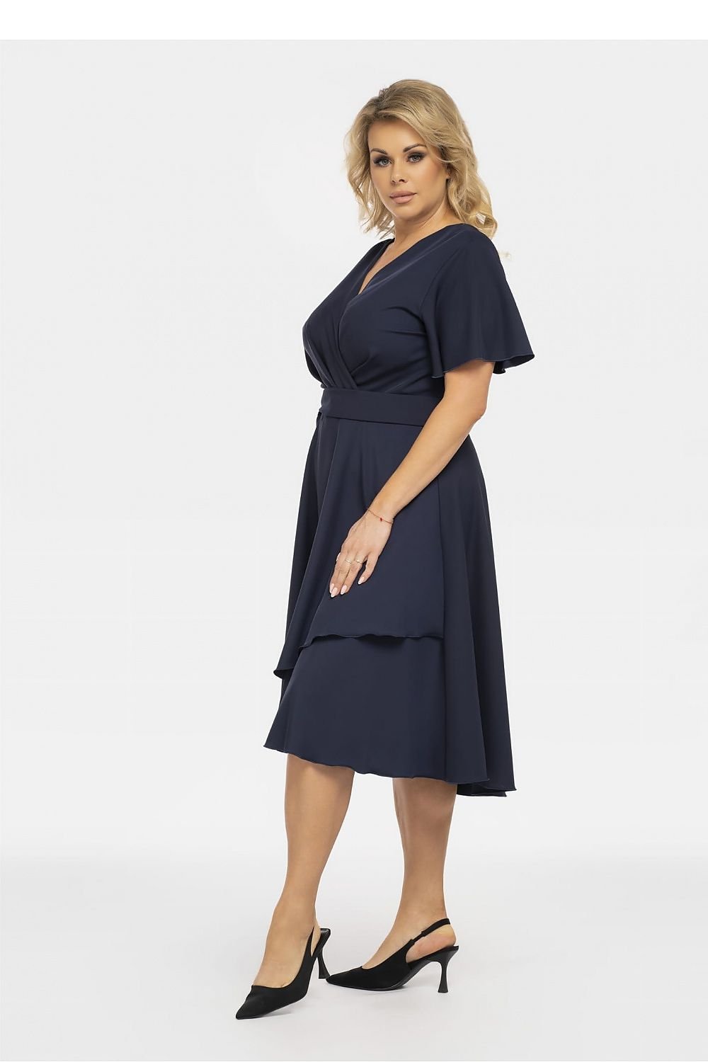 Plus size dress model 190952