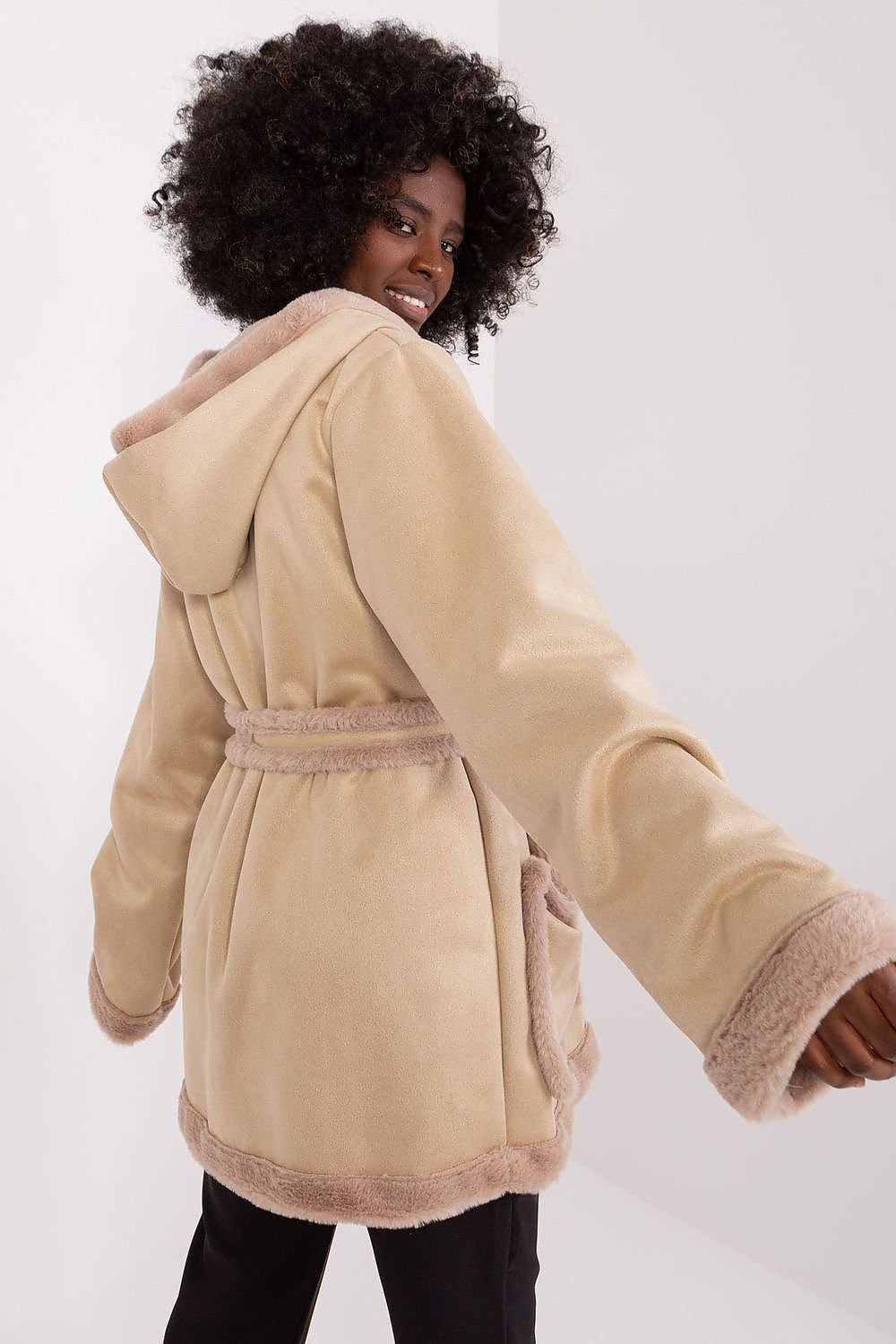 Coat model 191134