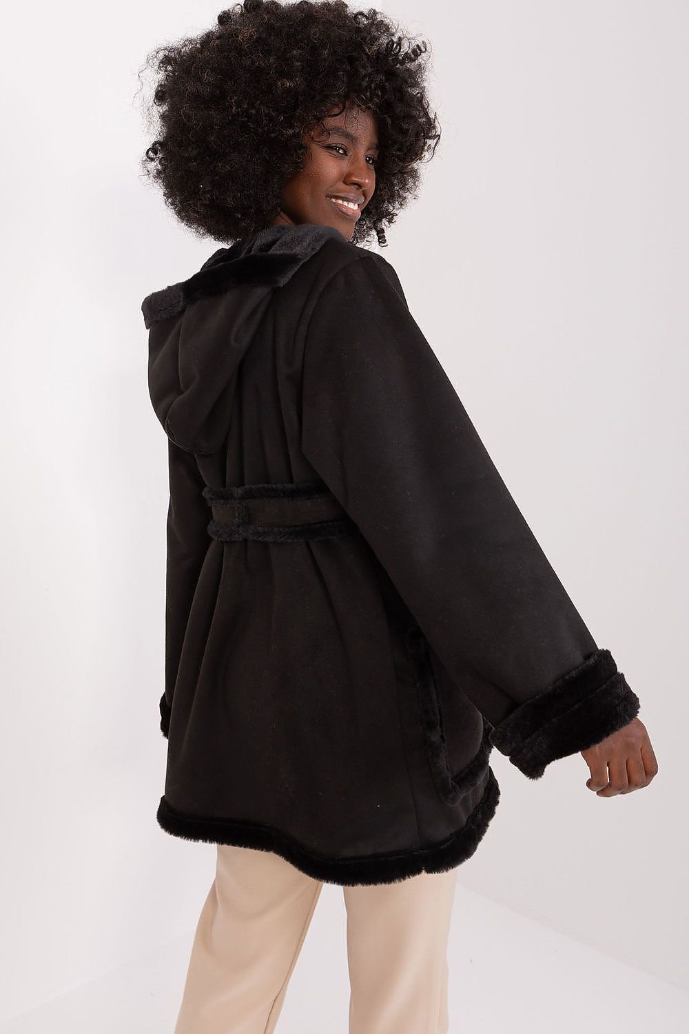 Coat model 191136