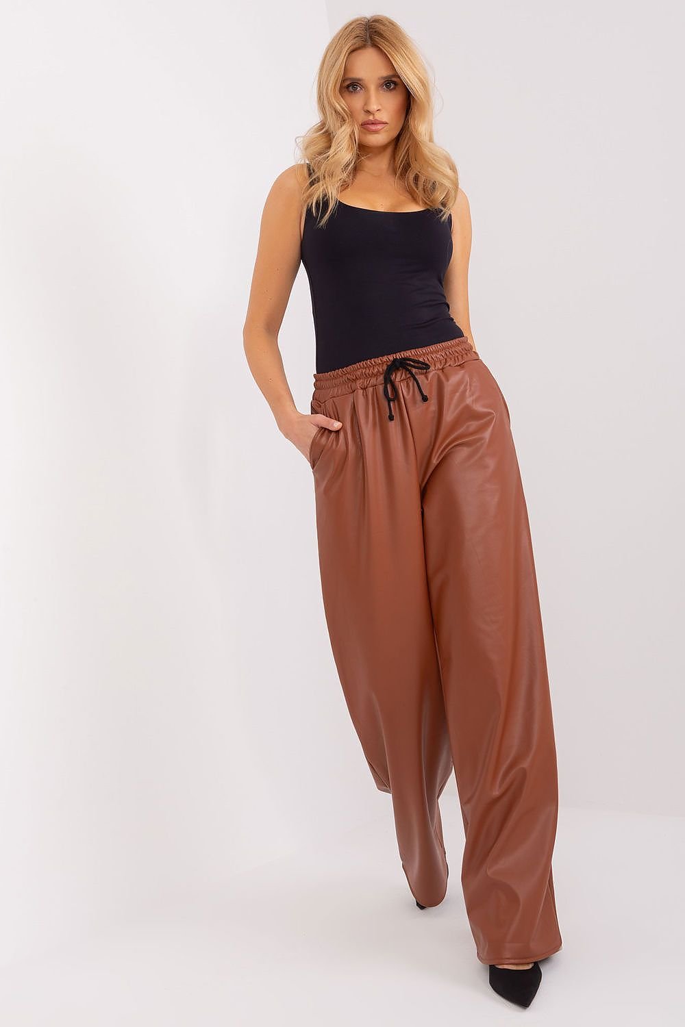 Trousers model 191564