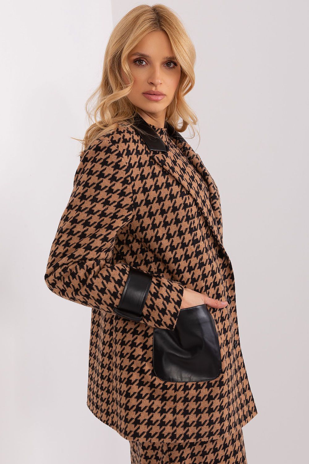 Jacket model 191572