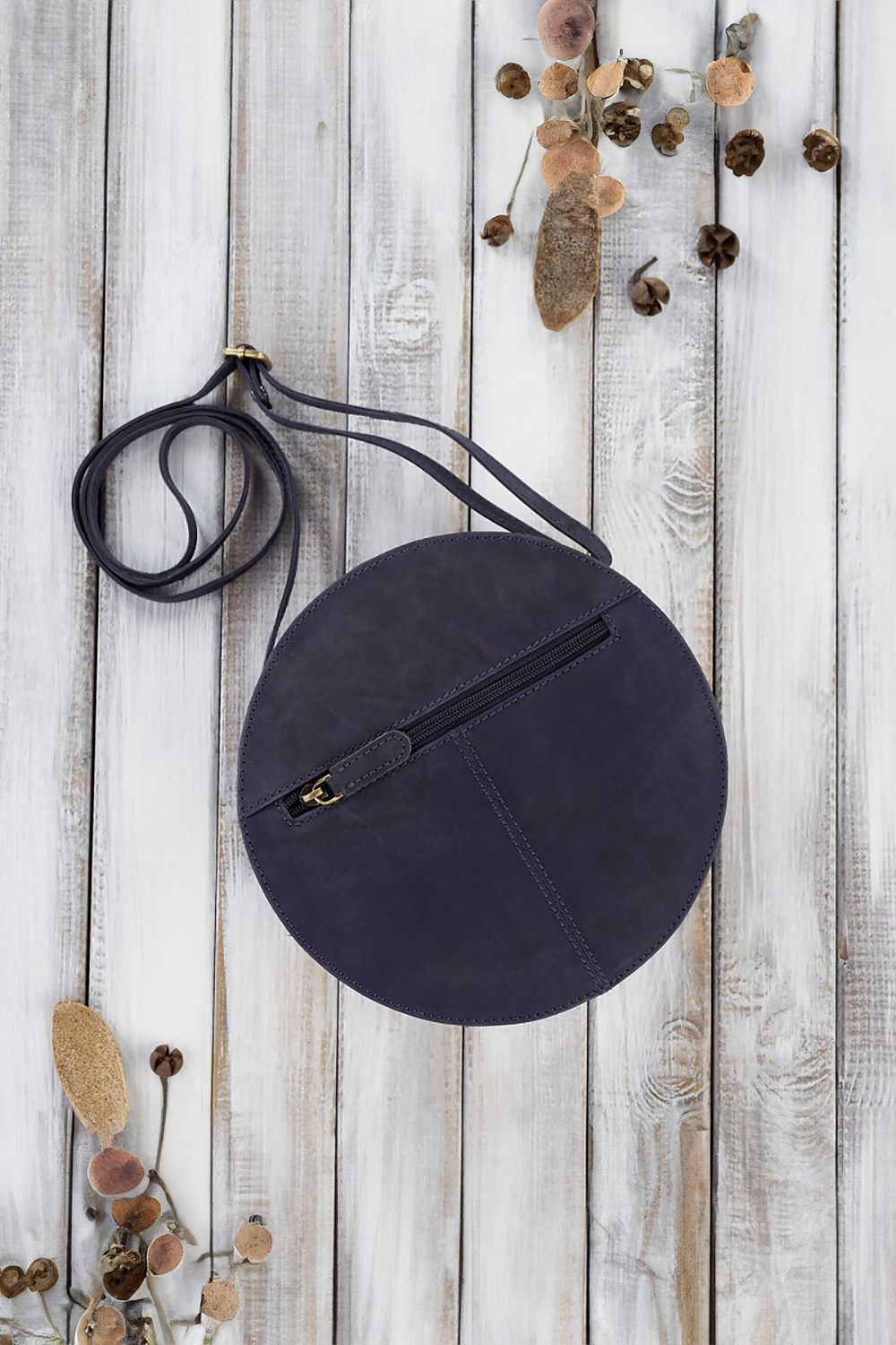 Natural leather bag model 191528