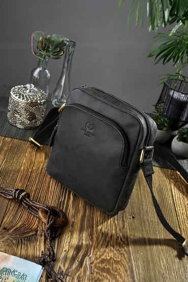 Natural leather bag model 191536