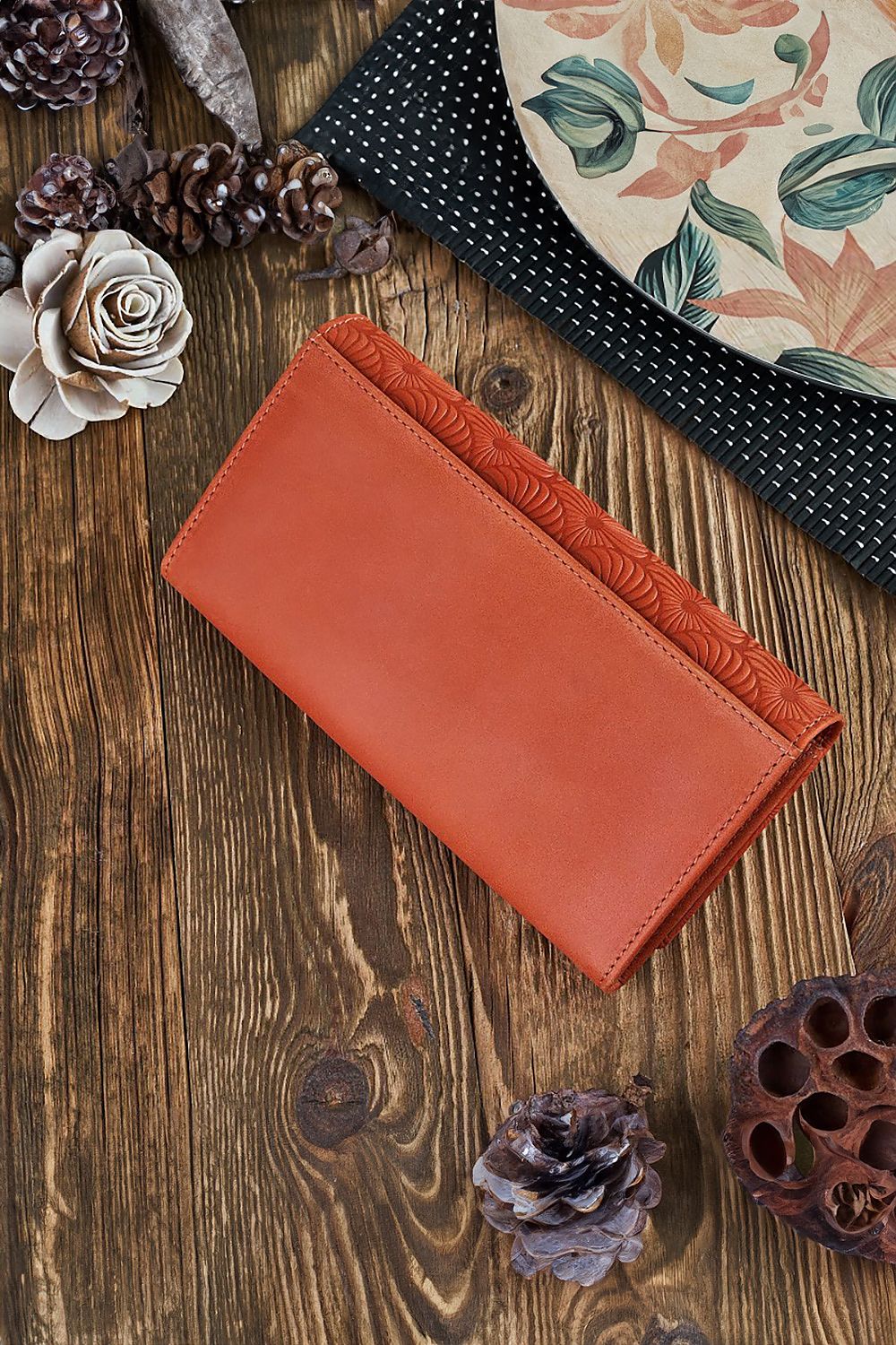 Women`s wallet model 191546