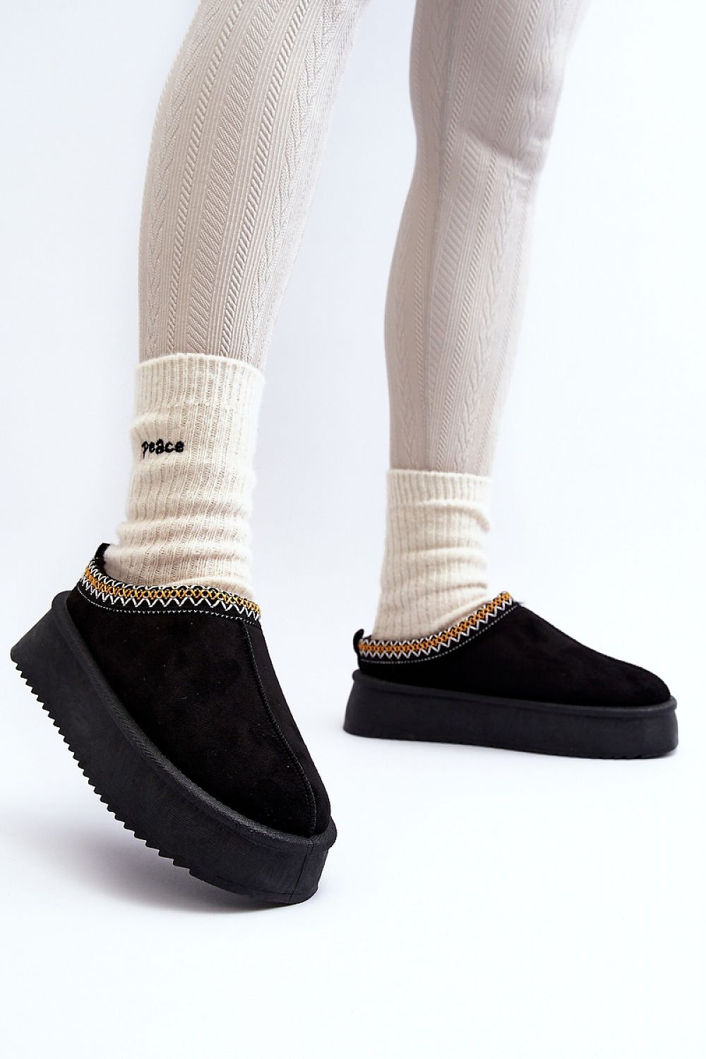 Slippers model 191626