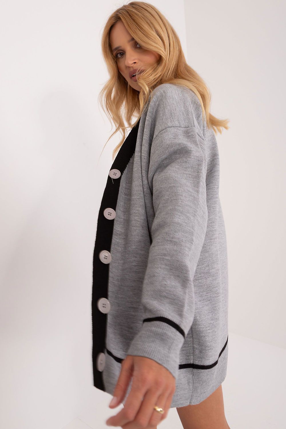 Cardigan model 192696