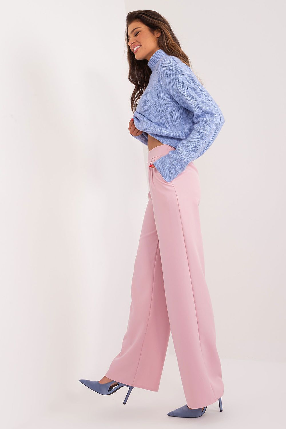 Women trousers model 192725