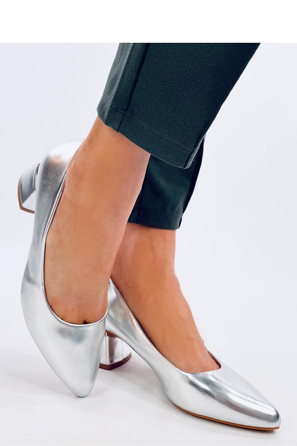 Heel pumps model 192882