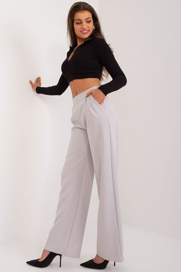 Women trousers model 194438