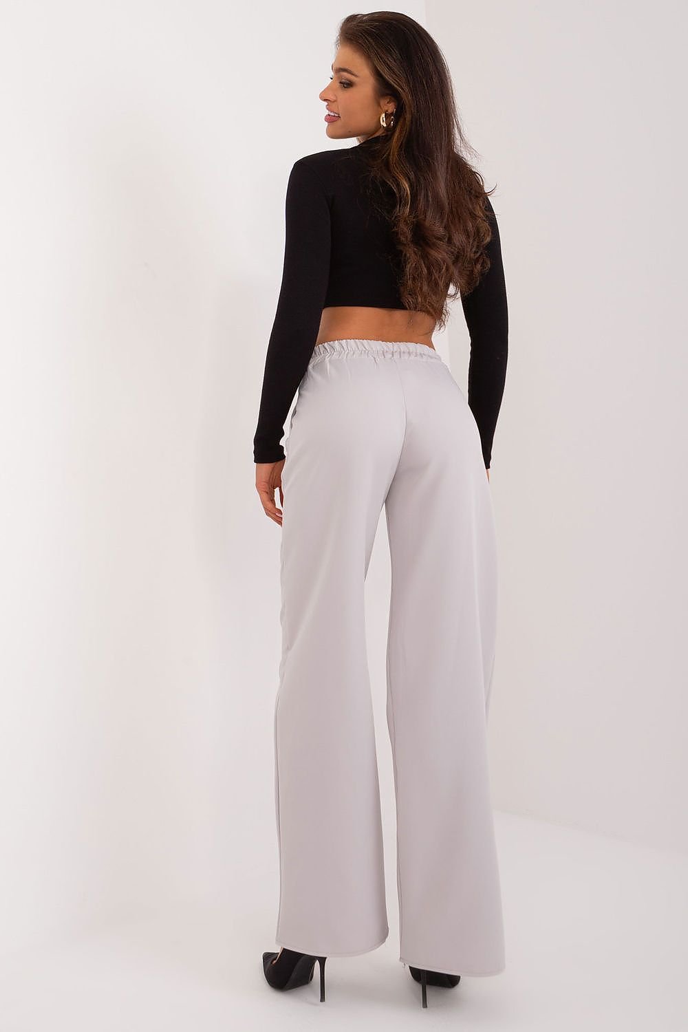 Women trousers model 194438