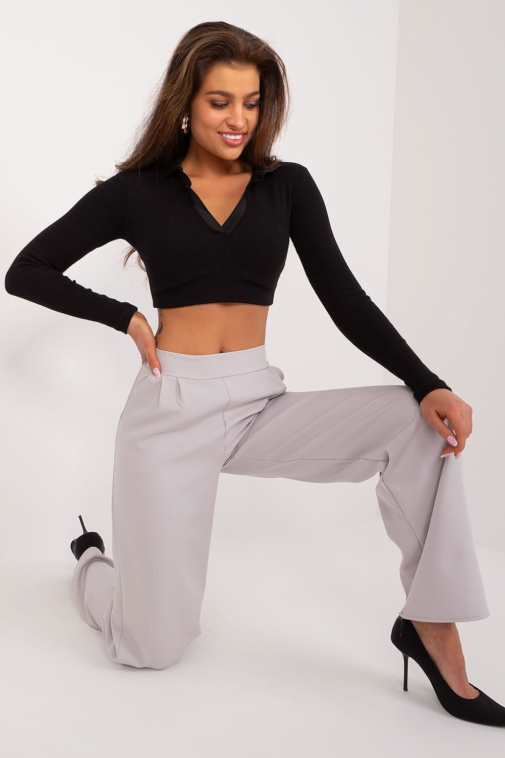 Women trousers model 194438