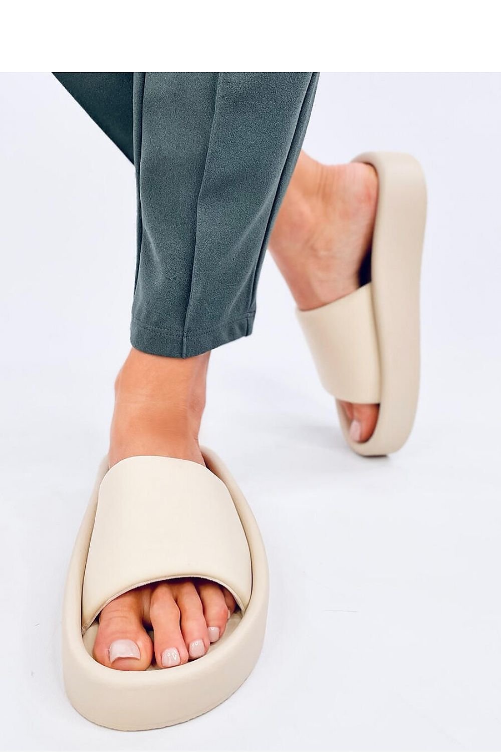 Flip-flops model 194633