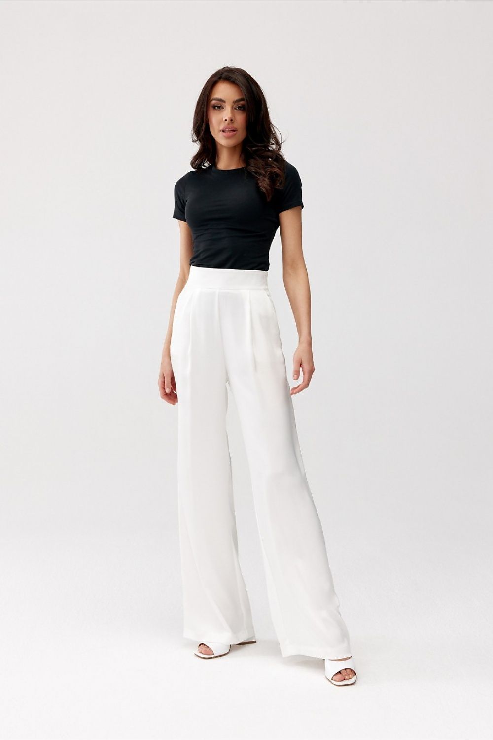 Women trousers model 194762