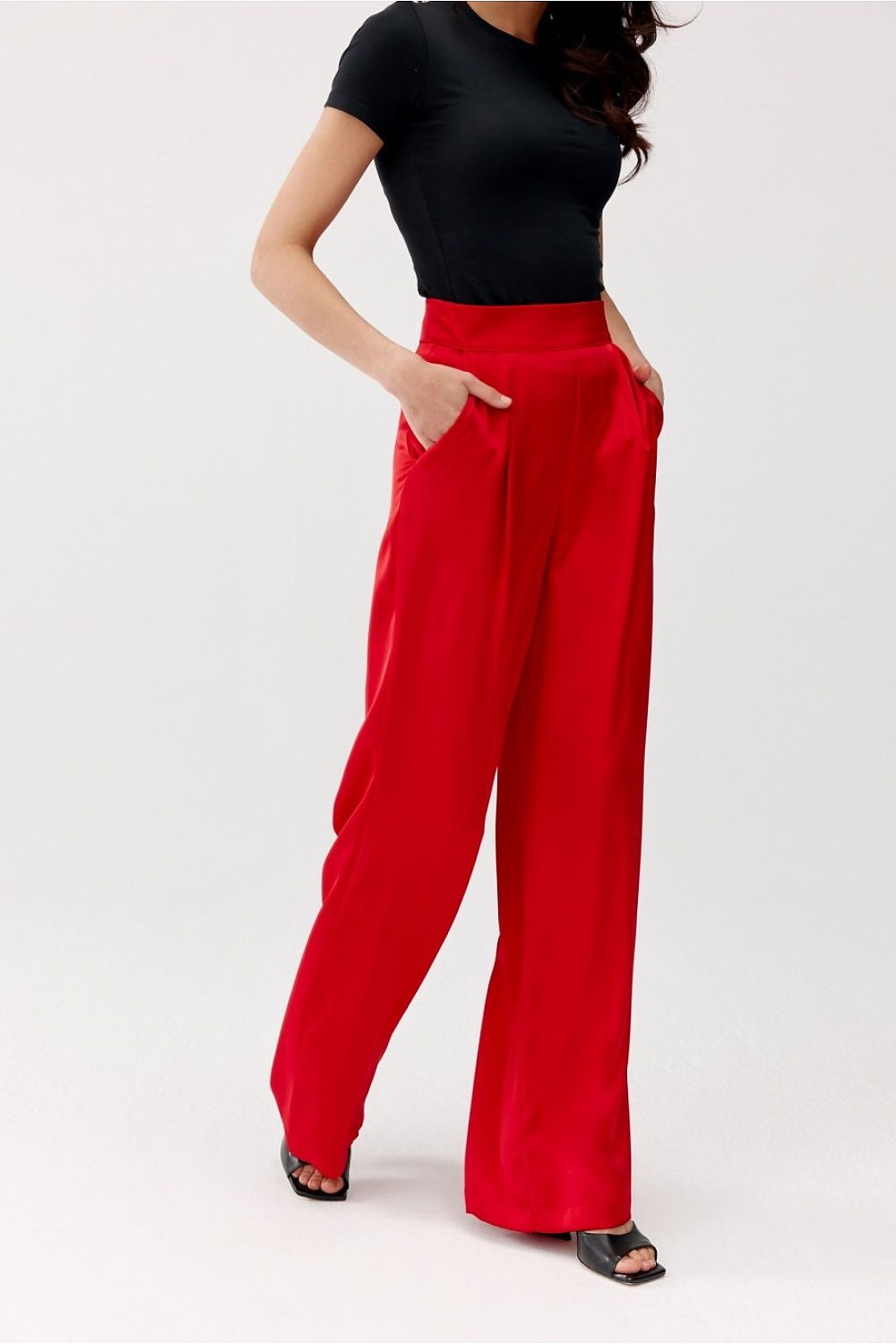 Women trousers model 194763