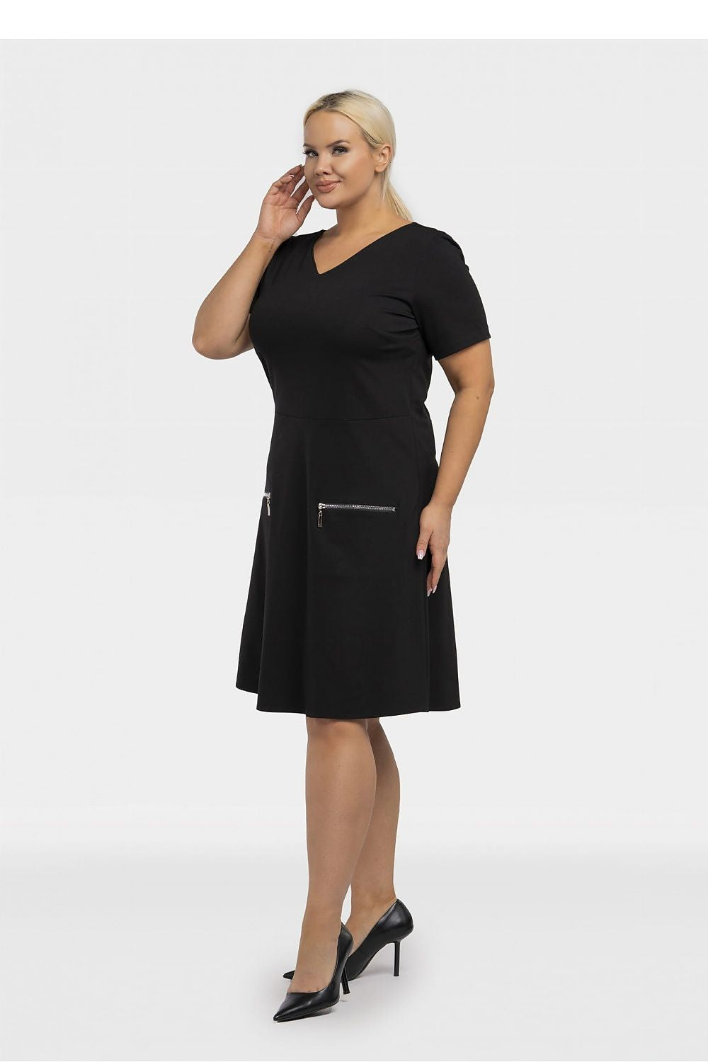 Plus size dress model 195021