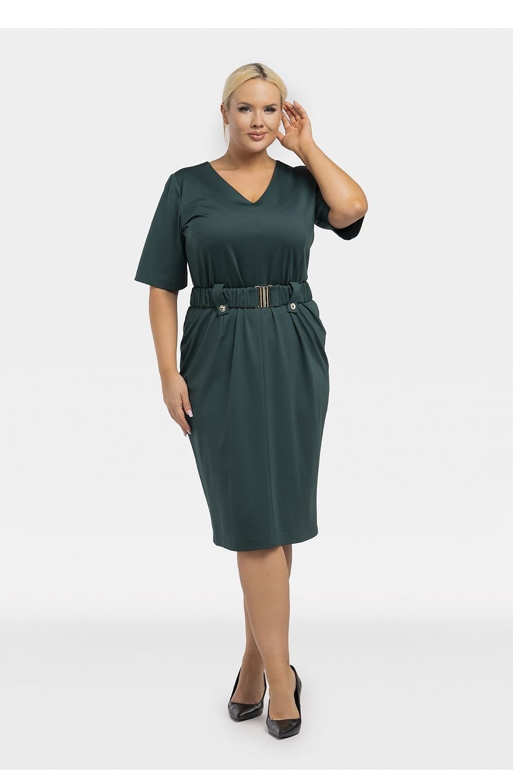 Plus size dress model 195023