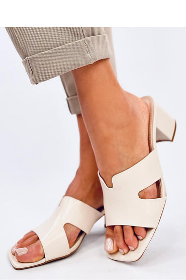 Flip-flops model 195133