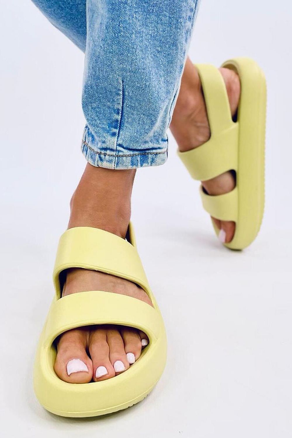 Sandals model 195643