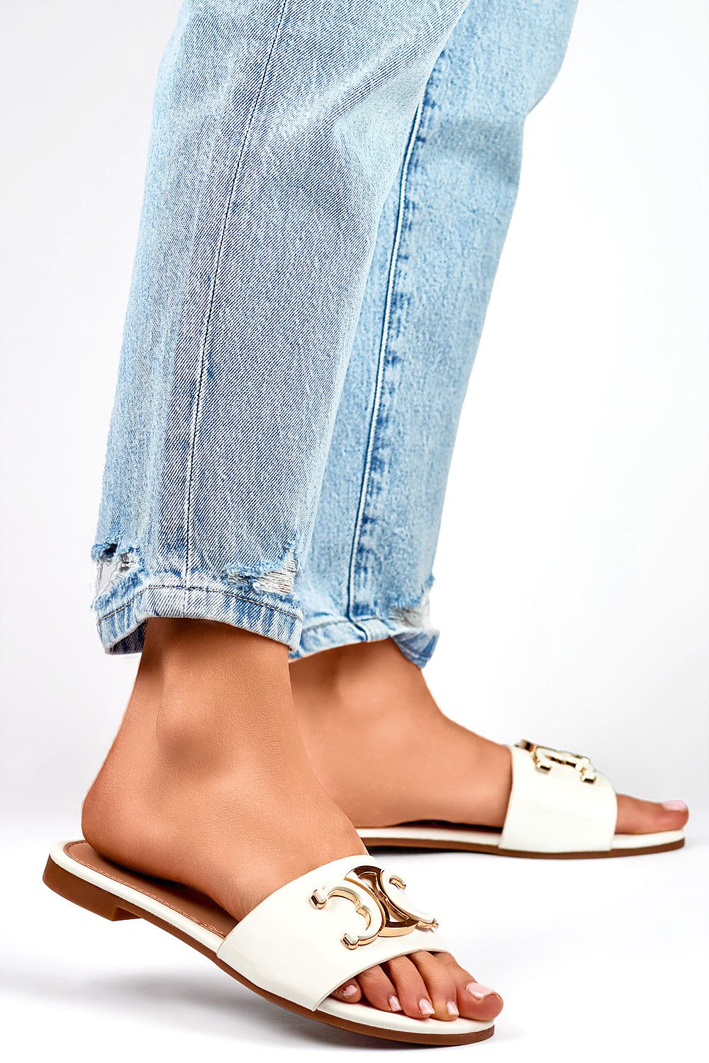 Flip-flops model 195825