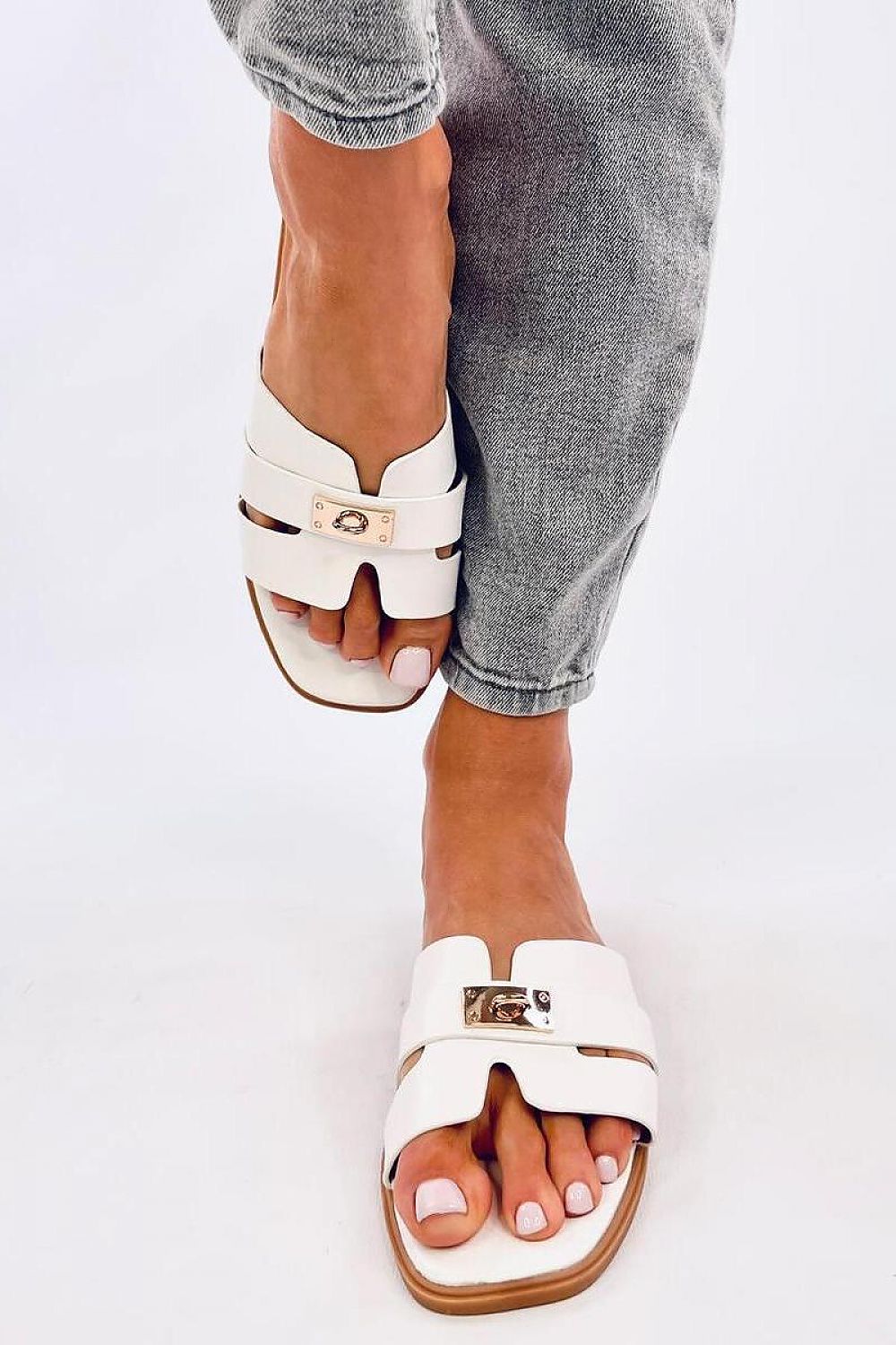 Flip-flops model 195984