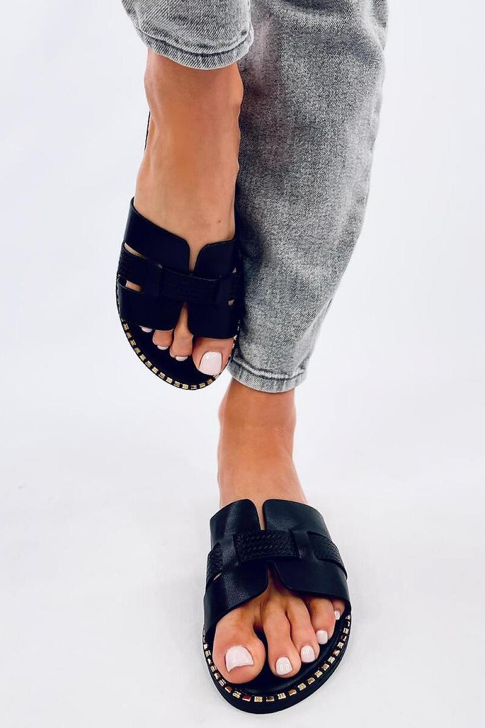 Flip-flops model 195993