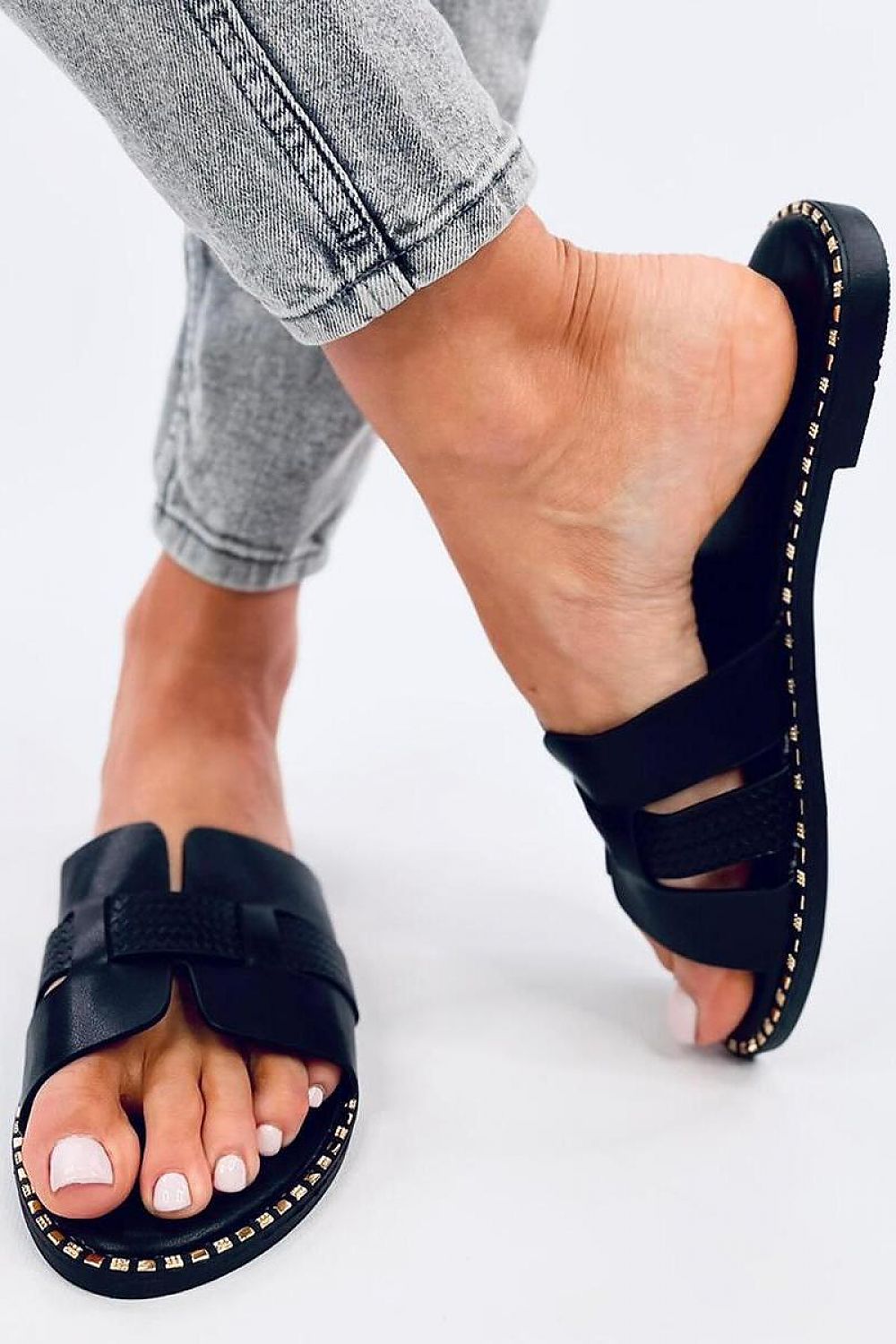 Flip-flops model 195993