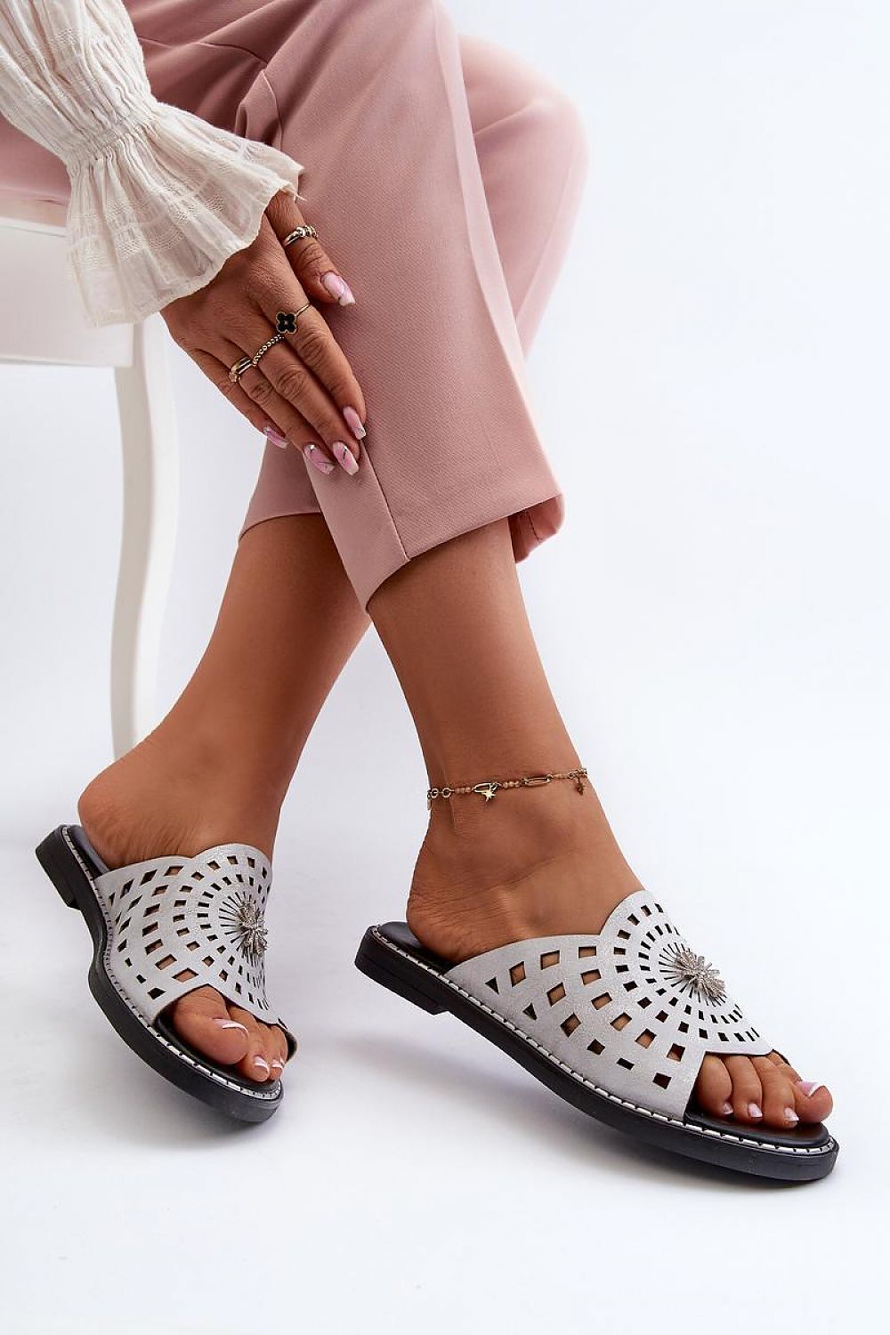 Flip-flops model 196424