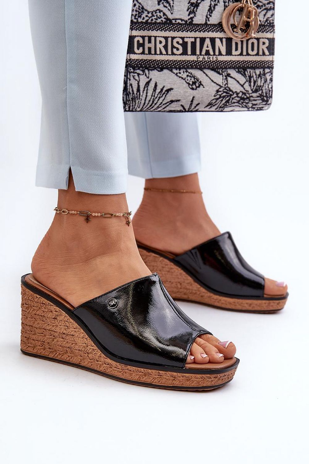 Flip-flops model 196691