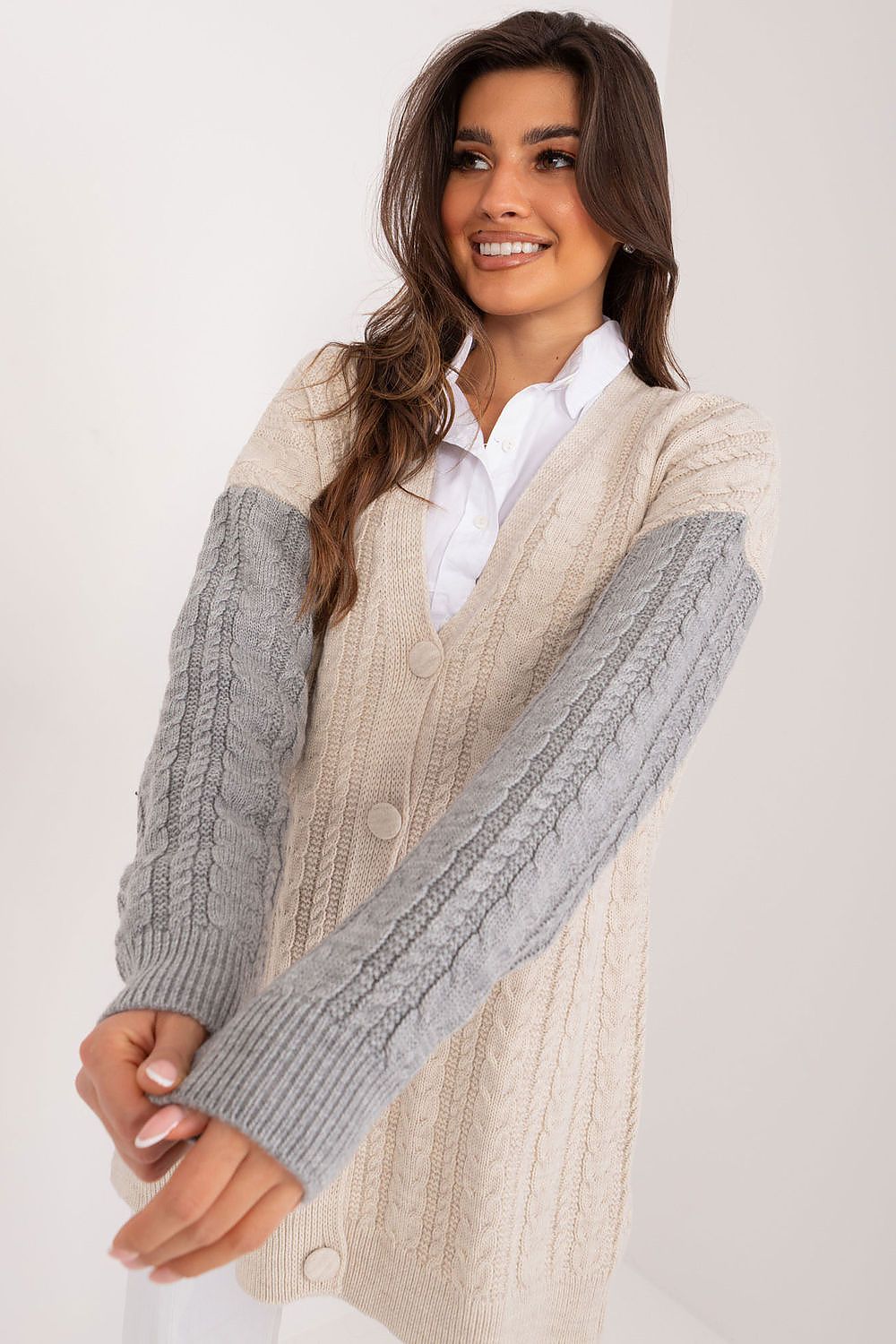 Cardigan model 196763