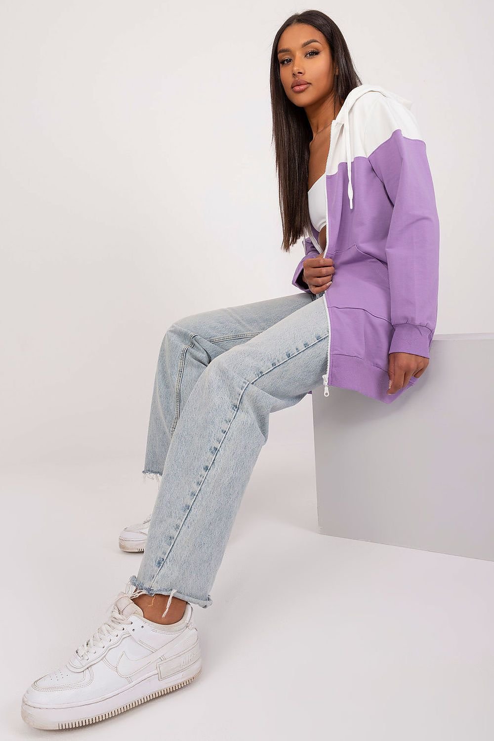 Sweatshirt model 197075